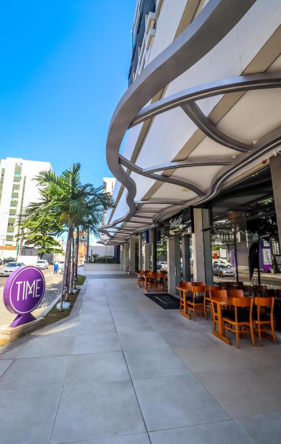 Apartahotel Edifício Time Ponta